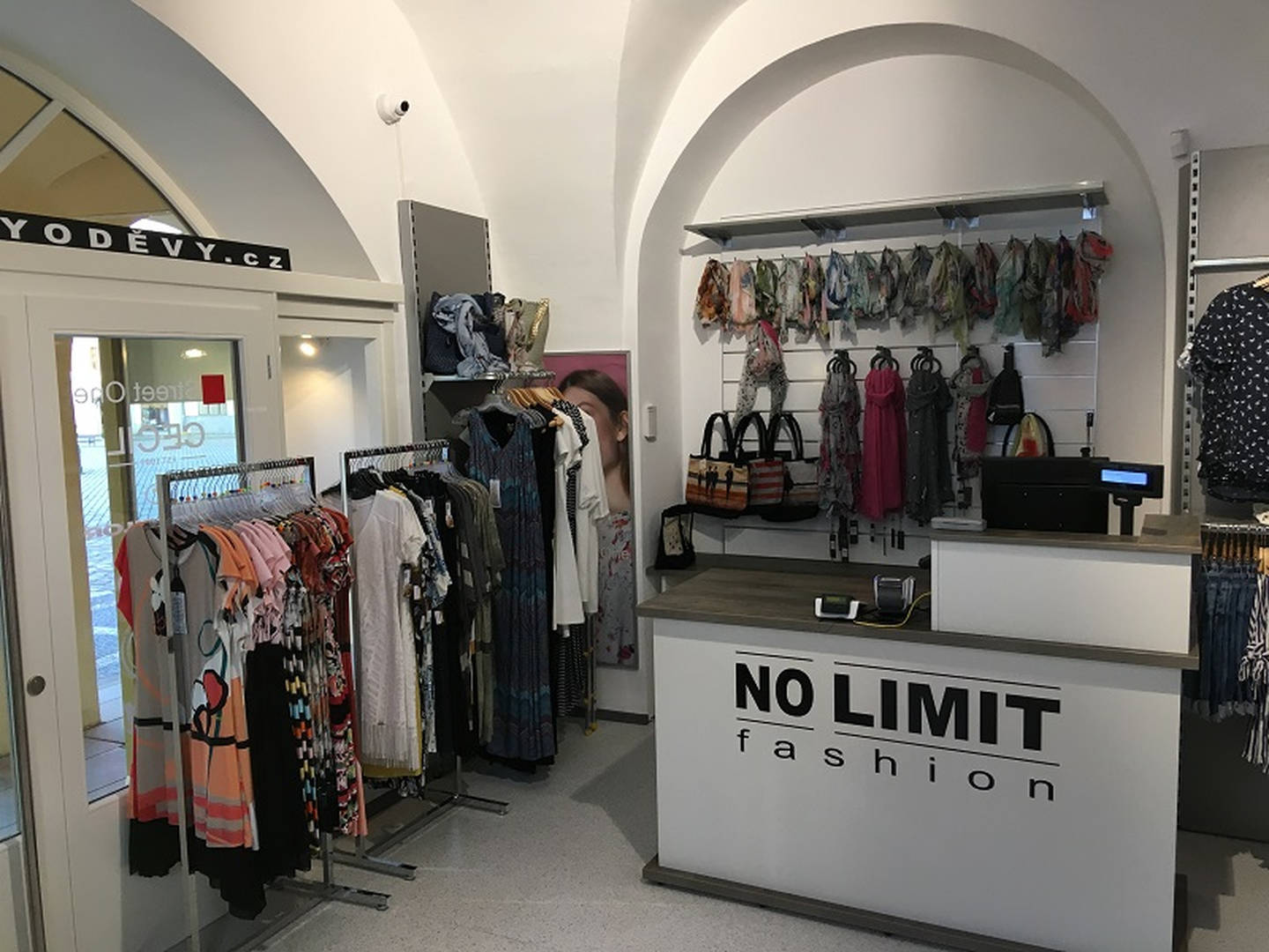 Interiér prodejny no LIMIT fashion Pelhřimov
